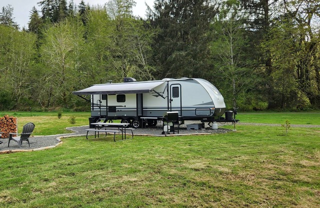 Secluded riverfront retreat in the meadows near lapush