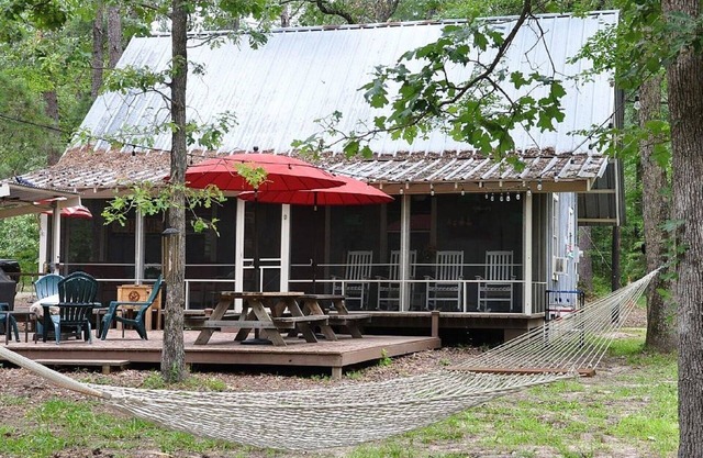 Abgelegen, Sam Rayburn Lakefront Kabine perfekt für ruhige Kurzurlaube, Jäger, Winkel