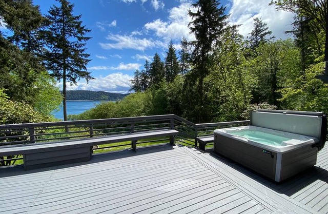Secluded Sanctuary With a View of The Puget Sound