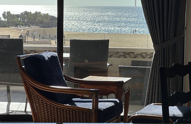 Secluded, Spectacular Pacific Ocean view. Brand new renovation, Regularly booked