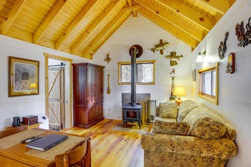 Secluded Tallassee Cabin with Fire Pit and Porch!