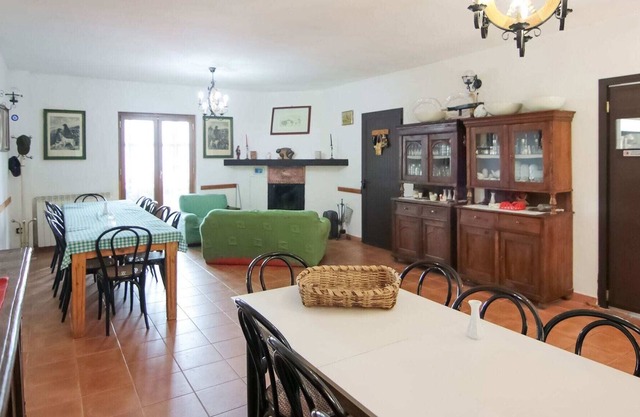 Unabhängige Villa mit Garten