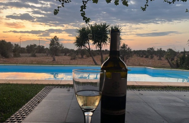 Geräumige, abgelegene Villa mit 5 Schlafzimmern und privatem Pool inmitten eines eigenen Olivenhains