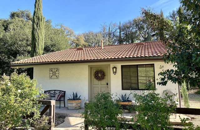 Abgelegenes Wein-Landhaus in den Rolling Hills von Santa Ynez, 5 Minuten zur Stadt