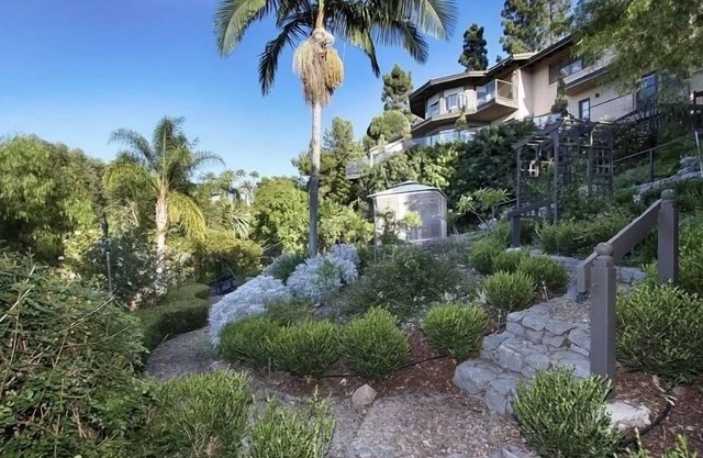Secret Garden~ Luxury Studio~Hot Tub Oasis🌴