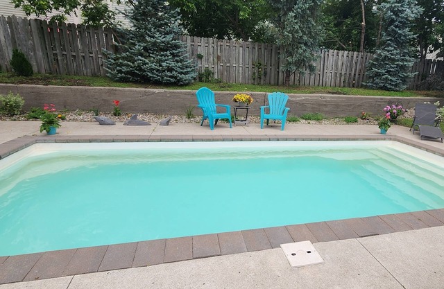 Secret Oasis Hidden in Brockville's City Centre-Inground pool and Hot tub
