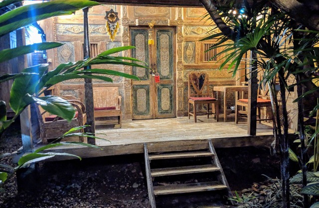 Geheimes Holzhaus In Bali