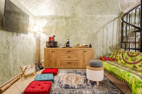 Secret Zen House in the Center W Free Parking and 24Hours Automatic Check-In - With Netflix & DisneyPlus