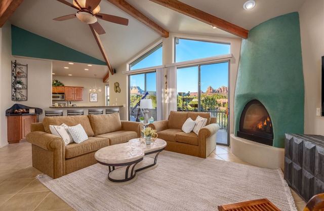 Sedona Sunset Chateau - AMAZING Red Rock views & centrally located