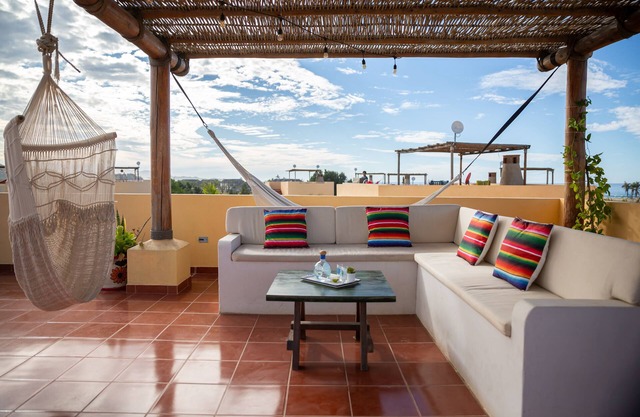 GESEHEN AUF HOUSE HUNTERS - Stilvolle 2 Schlafzimmer + Private Rooftop + 2 x Pools
