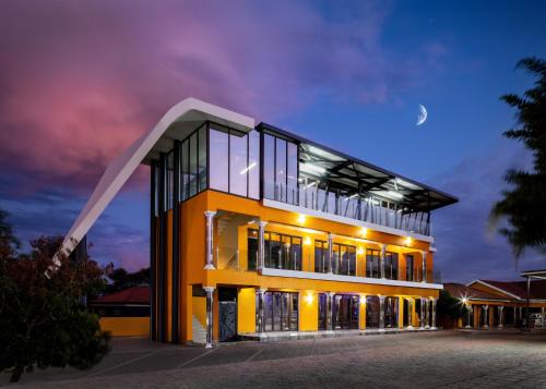 SelaMod Village Guest House