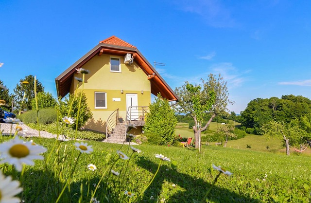 Self Catering Cottage Duplex Galery and Studio | Sleeps 11