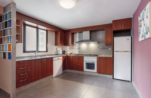 Self catering Aire de Monte for 16 people