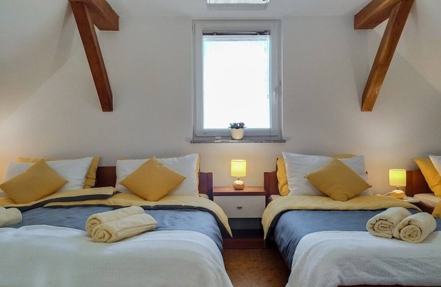 Self Catering Cottage Duplex - Sleep 7