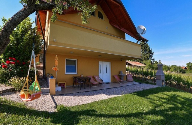 Self Catering Cottage Studio - Sleep 4