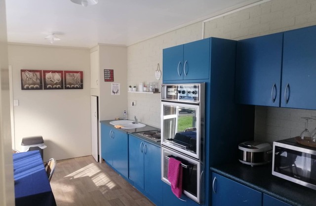 Self contained 1 Bedroom Cabin