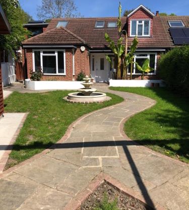 Self contained ensuite double bedroom with own entrance FREE OFF STREET PARKING