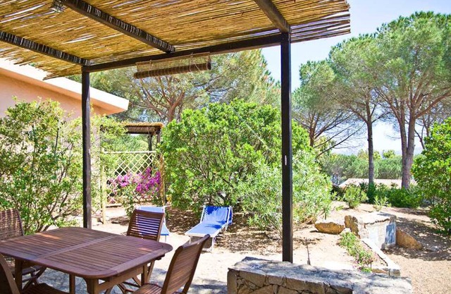 Semi-detached villa 200 meters from the beach
