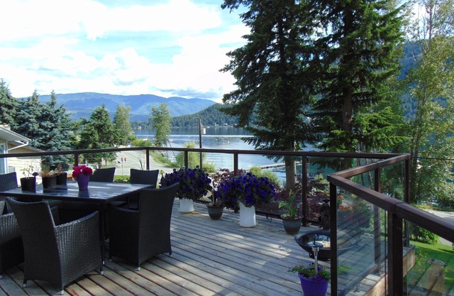 Semi Waterfront 4 Bedroom Home