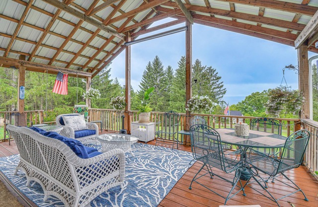 Seneca Lake Retreat w/ Deck - Walk to Wineries!
