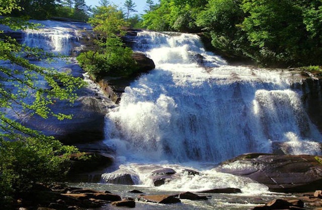 Luxus-Wasserfall Mtn Cabin - Whirlpool, Fluss, familien- / haustierfreundlich in der Nähe von Asheville