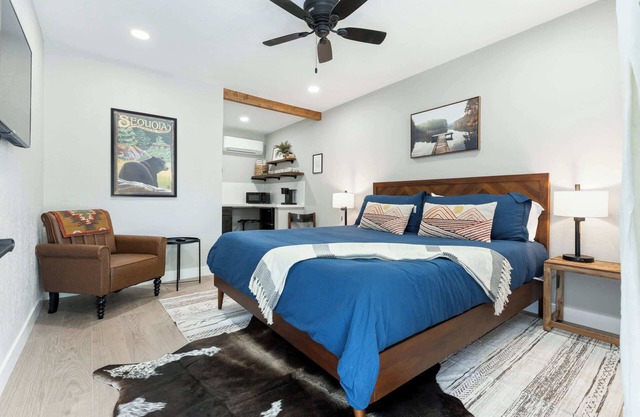 Sequoia Motel King RM6, AC, Pool, WiFi 10 Min SNP