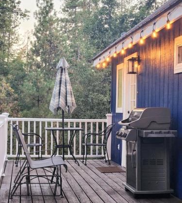 -Serendipity Lodge at Yosemite- BBQ-Full Kitchen-King Bed