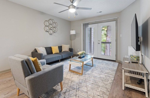 Serene 2BD 2BA | 5 min UNC | On-Site Gym