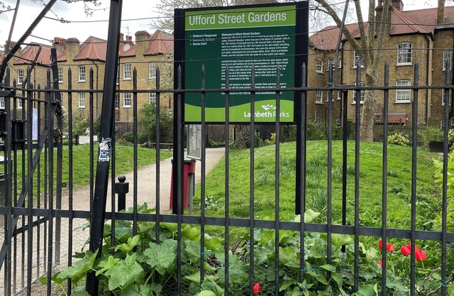 Serene 2BD Home with Private Courtyard, Southwark