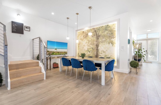 Serene 5-bedroom house with heated pool in Miami