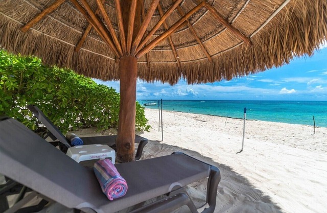 3 Schlafzimmer Haus am Strand von Aventuras Akumal SAT TV Wifi AC