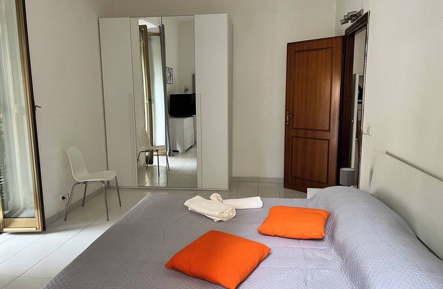 Serene apartment with AC in charming Roma