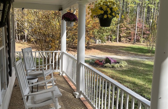 Serene Beautiful Farmhouse on ten acres of land, outdoor bonfire and attic