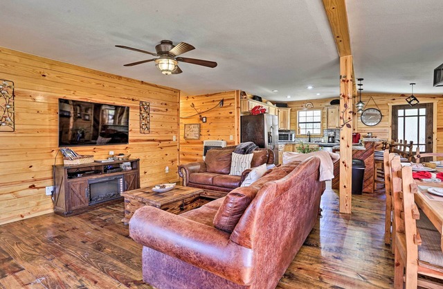 Serene Cabins w/ Decks & 8 Acres on Kiamichi River