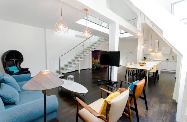 Ruhige Zentrums Oase | Luxus-Design, Royale Betten