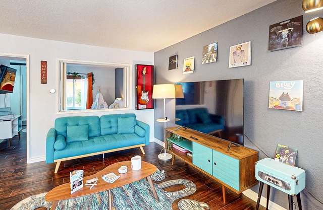 Serene Condo with pool, duck ponds and washer/dryer