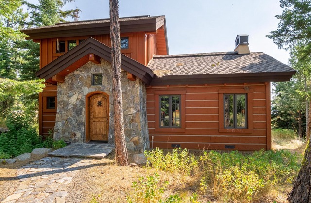 Serene Cottage | Ski-In/Ski-Out, Private Hot Tub