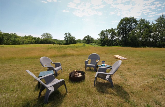 Serene Country Haven- 3+ Acres, RV Site Available