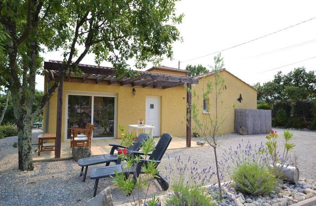 Ferienhaus in Largentière mit Pool