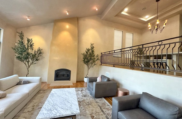 Serene Four-Bedroom Estate with Jacuzzi, Game Room, and Panoramic Bay Views