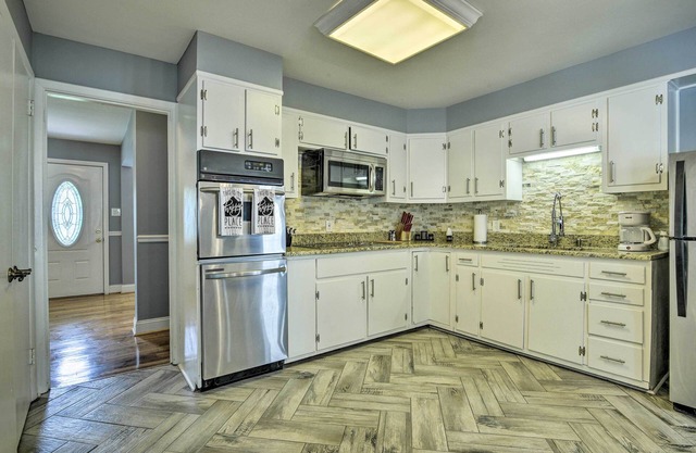 NEW! Serene Home on Pond - 5 Mi to Dtwn Greensboro