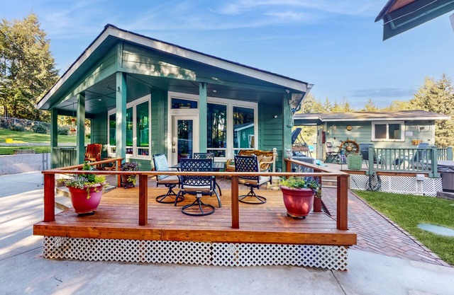 Serene home with effortless indoor/outdoor flow, hot tub, sauna, & wood stove