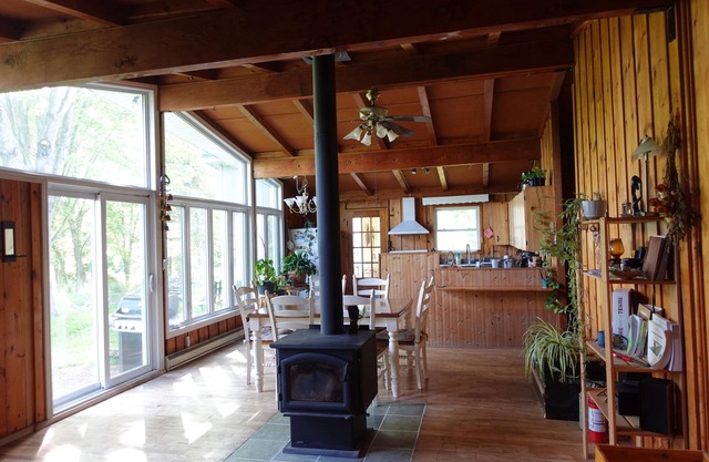 Serene house/chalet near Ottawa (Saint-Sixte)