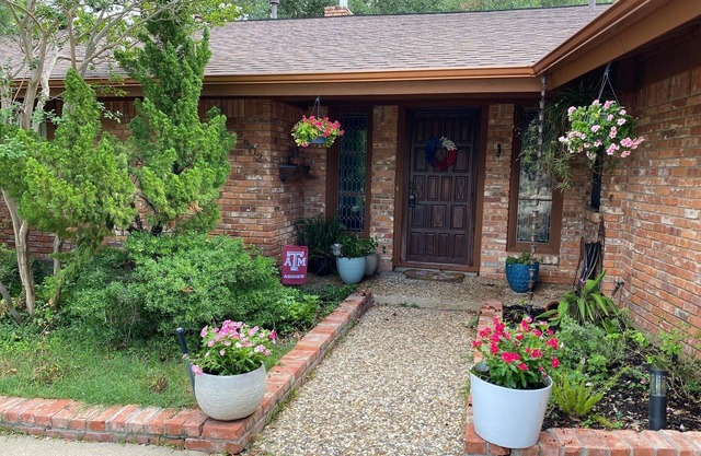 Serene House with Charm on Golfcourse!