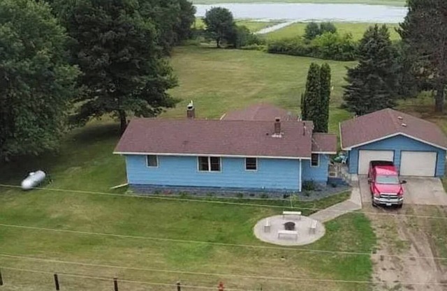 Serene Lake House by Big Sandy Lake with tons of activities like fishing.