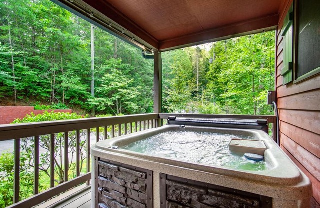 Serene & Luxury Mountain Stay