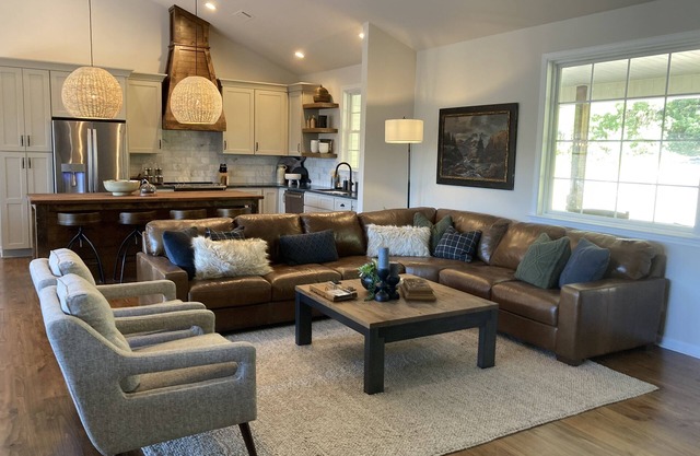 Serene Luxury on a Quiet Cove