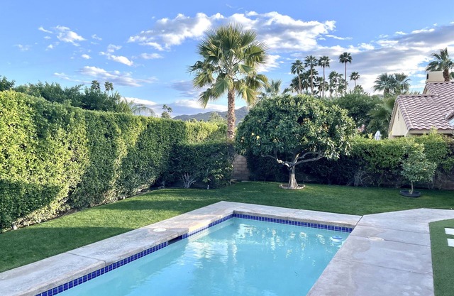 Serene Modern Desert Home: Private Pool, Spa, and Backyard - Pet Friendly!