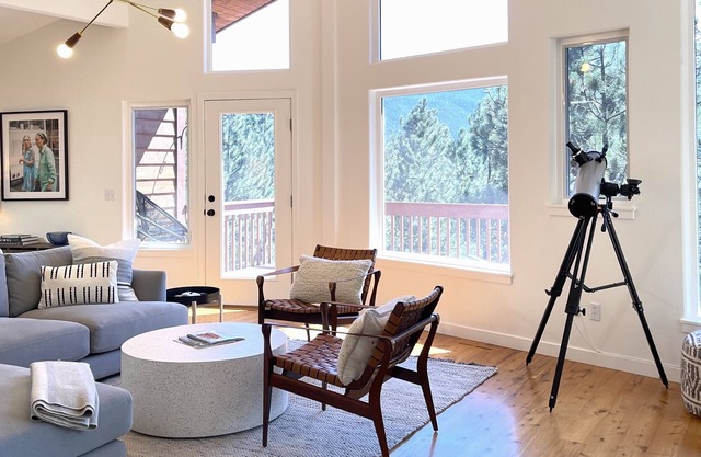 Serene Mountain Retreat Close to Pearl St and CU