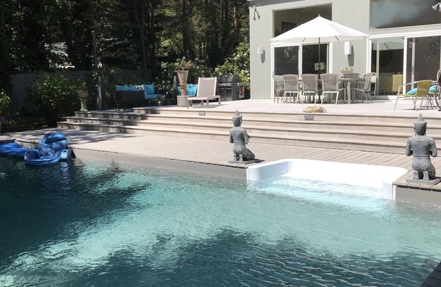 Hampton Lifestyle Serene Ruhige, Chic East Hampton Moderne, zum Strand
